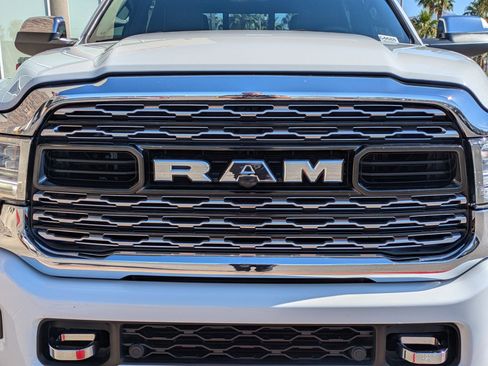 Used 2020 RAM 2500 Limited AWD/4WD image 10