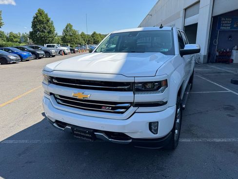 Used 2017 Chevrolet Silverado 1500 LTZ Z71 w/ LTZ Plus Package AWD/4WD image 31