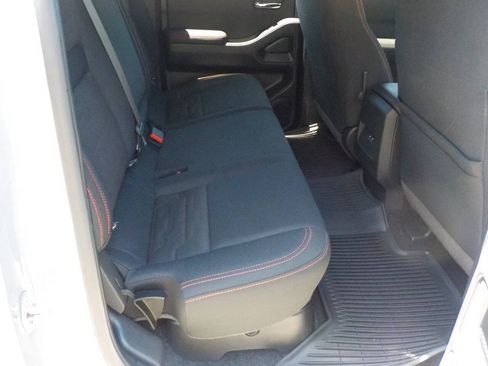 Used 2023 Nissan Frontier PRO-4X w/ Technology Package AWD/4WD image 14
