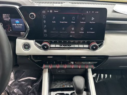 Used 2023 GMC Canyon AT4X image 13