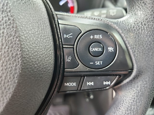 Used 2023 Toyota RAV4 LE AWD/4WD image 21