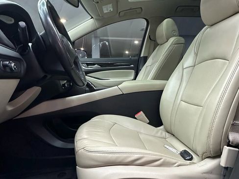 Used 2018 Buick Enclave Essence image 12