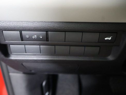 New 2025 Mitsubishi Outlander SE FWD image 40