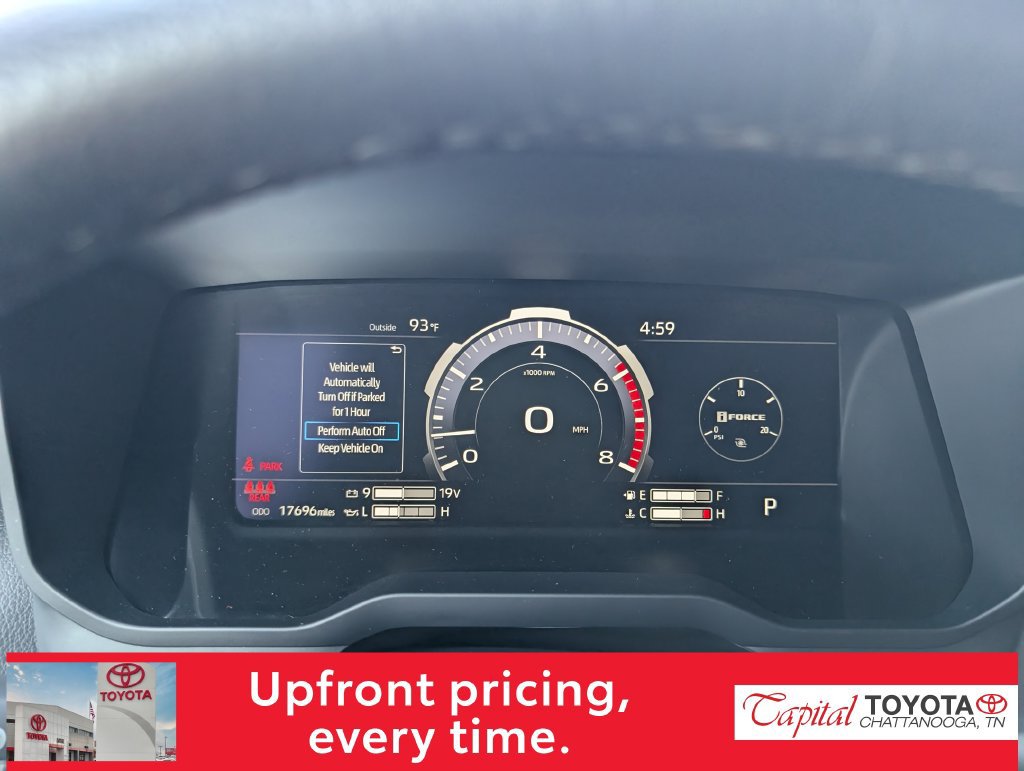 Used 2025 Toyota Tundra Limited AWD/4WD image 17