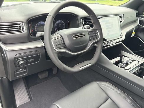 New 2026 Jeep Grand Wagoneer Limited w/ Premium Group II AWD/4WD image 23