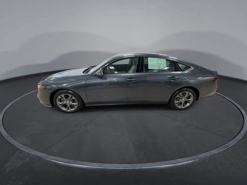 Used 2023 Honda Accord EX image 5