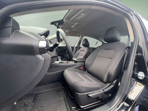 Used 2025 Nissan Altima 2.5 S FWD image 16