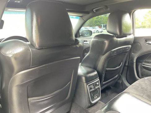 Used 2018 Dodge Charger R/T Scat Pack RWD image 19