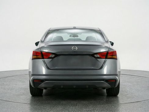Used 2025 Nissan Altima 2.5 SV FWD image 7