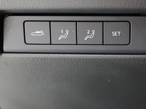 Used 2024 MAZDA CX-90 Plug-In Hybrid w/ Premium Pkg image 29