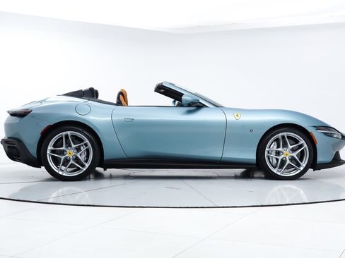 Certified 2025 Ferrari Roma Spider RWD image 10