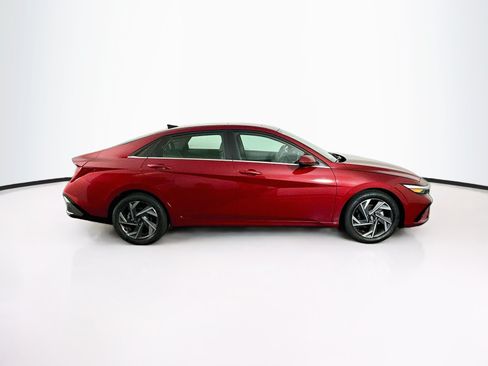Used 2025 Hyundai Elantra SEL FWD image 10