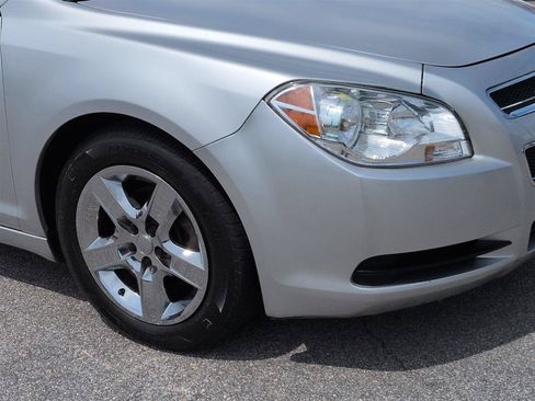 Used 2011 Chevrolet Malibu LS FWD image 9