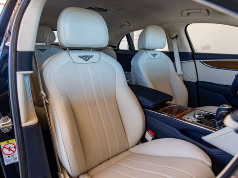 New 2026 Bentley Flying Spur V8 AWD/4WD image 20