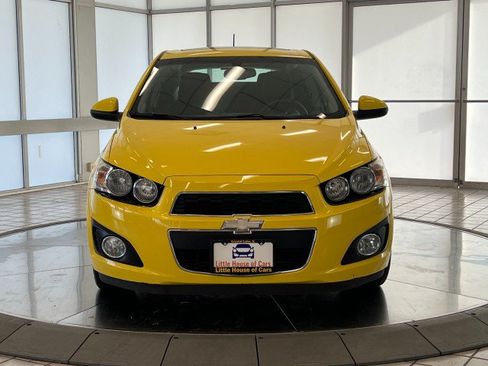 Used 2015 Chevrolet Sonic LT w/ LT Promotional Package FWD image 2
