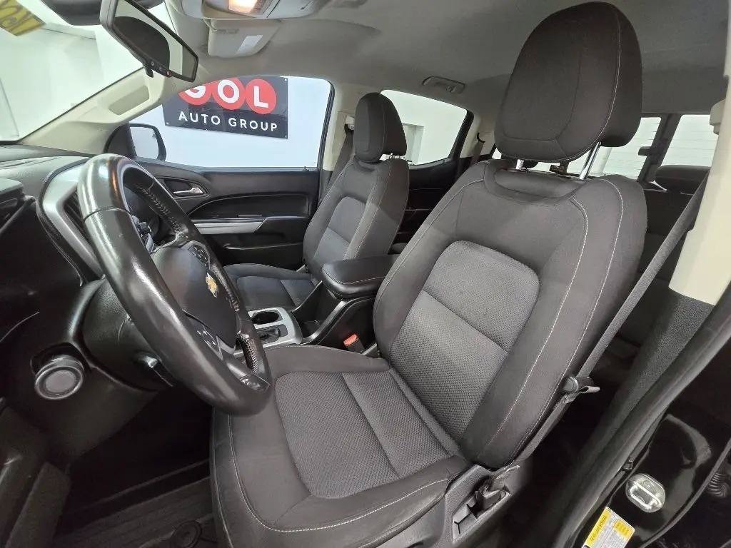 Used 2018 Chevrolet Colorado LT w/ LT Convenience Package RWD image 14