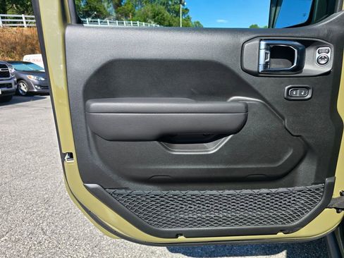 New 2025 Jeep Gladiator Mojave AWD/4WD image 37