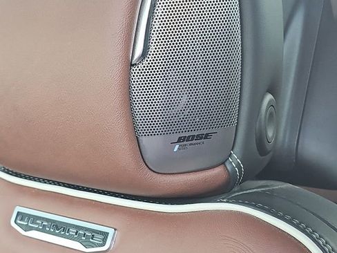 Used 2023 GMC Yukon Denali Ultimate image 9