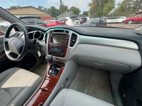 Used 2007 Toyota Highlander Limited AWD/4WD image 31