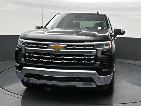 Used 2024 Chevrolet Silverado 1500 LTZ RWD image 9