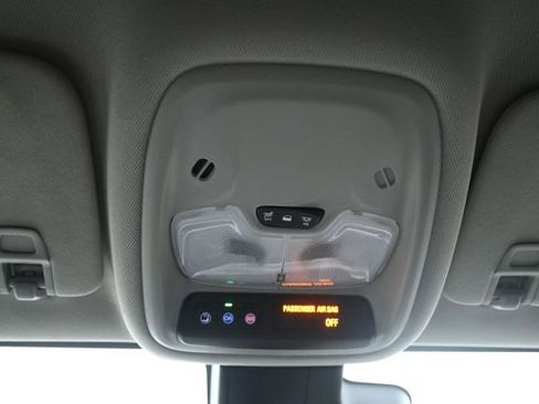 Used 2025 Buick Encore GX Preferred AWD/4WD image 31