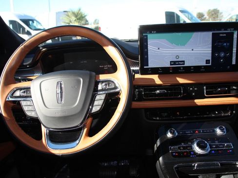 Certified 2023 Lincoln Nautilus Black Label w/ Class II Trailer Tow Package image 12