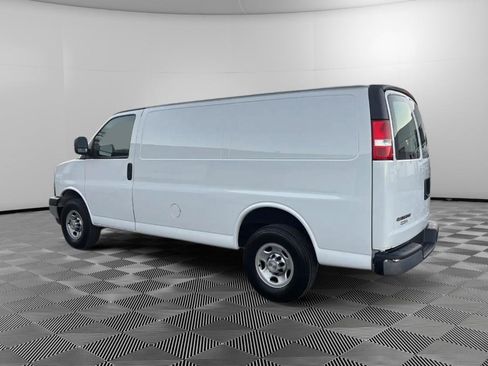 Used 2024 Chevrolet Express 2500 w/ Driver Convenience Package image 3
