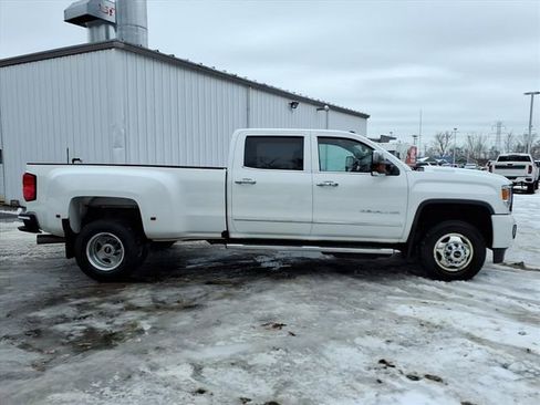 Used 2019 GMC Sierra 3500 Denali w/ Duramax Plus Package image 6