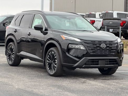 New 2026 Nissan Rogue Dark Armor image 2