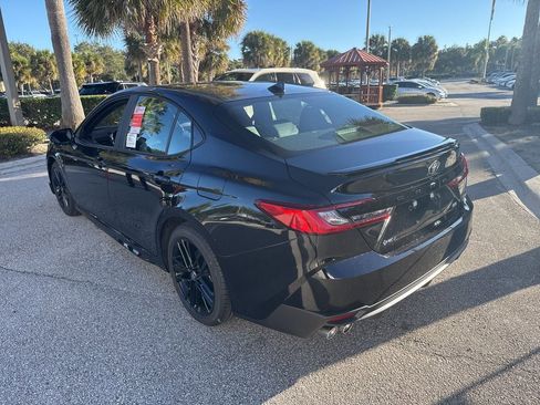 Used 2026 Toyota Camry SE image 5