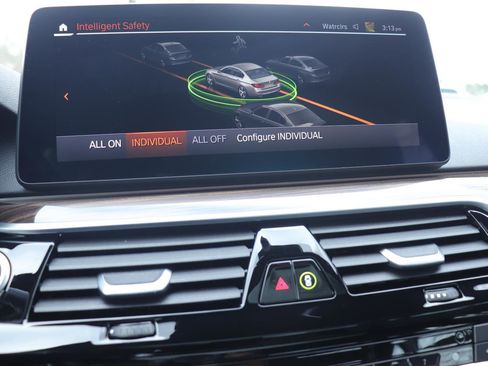 Certified 2022 BMW 540i image 33