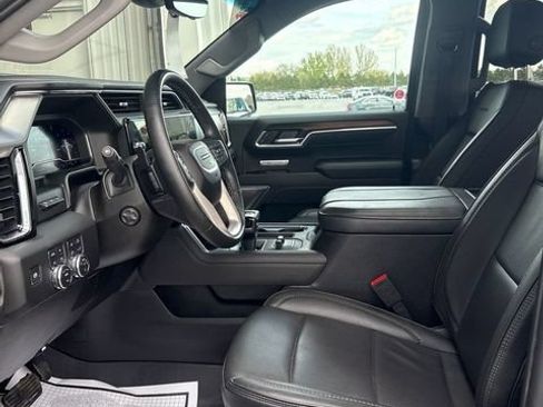 Used 2025 GMC Sierra 1500 Denali w/ Denali Reserve Package AWD/4WD image 10
