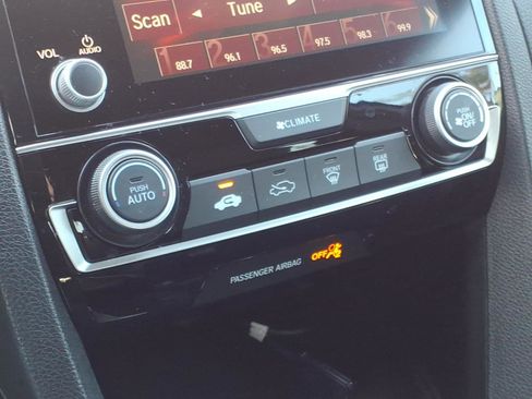 Used 2020 Honda Civic Sport image 18