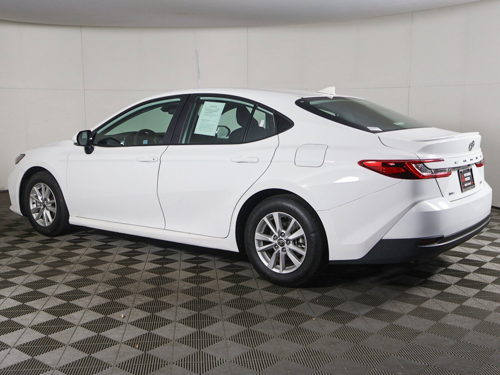 Used 2025 Toyota Camry LE FWD image 8
