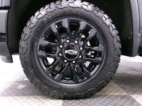 New 2026 Chevrolet Silverado 3500 LT w/ Trail Boss Package image 17