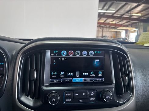 Used 2018 Chevrolet Colorado Z71 image 15