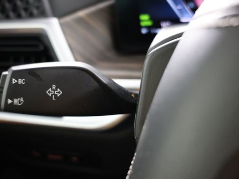 Used 2024 BMW X5 xDrive40i w/ Premium Package image 26