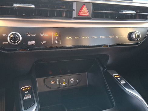 New 2025 Kia Sorento EX w/ Panoramic Sunroof Package image 12