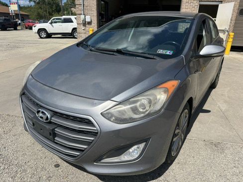 Used 2016 Hyundai Elantra GT w/ Option Group 02 FWD image 7
