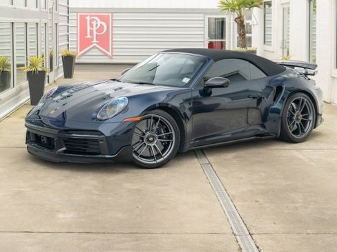 Used 2022 Porsche 911 Turbo S image 11