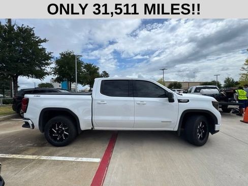 Used 2024 GMC Sierra 1500 Elevation w/ X31 Off-Road Package AWD/4WD image 2