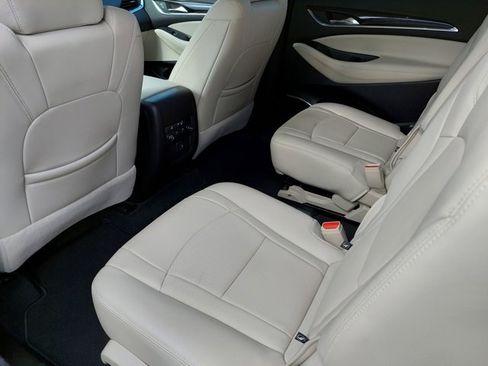 Used 2023 Buick Enclave Essence image 32