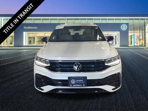 Used 2024 Volkswagen Tiguan SE R-Line AWD/4WD image 5