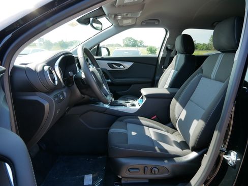 New 2026 Chevrolet Blazer LT w/ Convenience Package AWD/4WD image 4