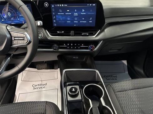 Used 2026 Chevrolet Equinox LT w/ LPO, Floor Liner Package AWD/4WD image 18