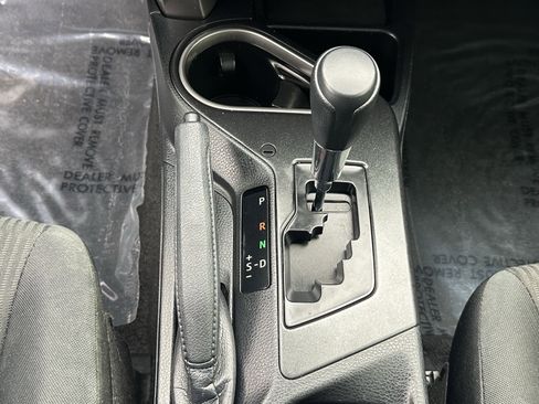 Used 2018 Toyota RAV4 LE image 30