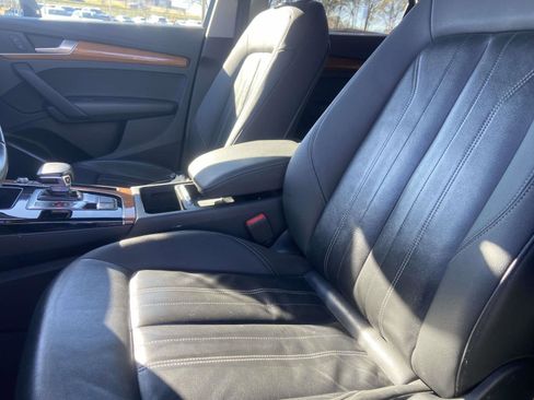 Used 2021 Audi Q5 2.0T Premium image 17