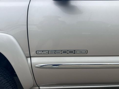 Used 2004 GMC Sierra 2500 SLT w/ Skid Plate Package image 22