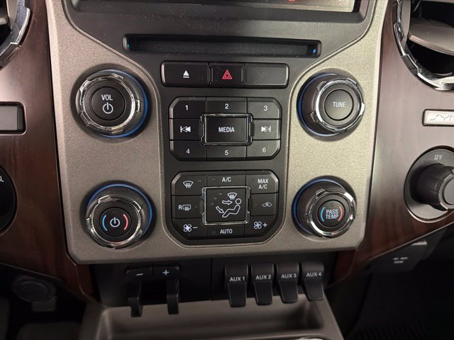 Used 2016 Ford F250 Lariat w/ Lariat Interior Package AWD/4WD image 27