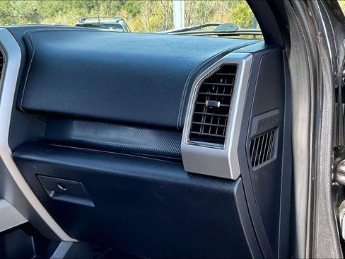 Used 2020 Ford F150 Lariat w/ Equipment Group 502A Luxury image 18